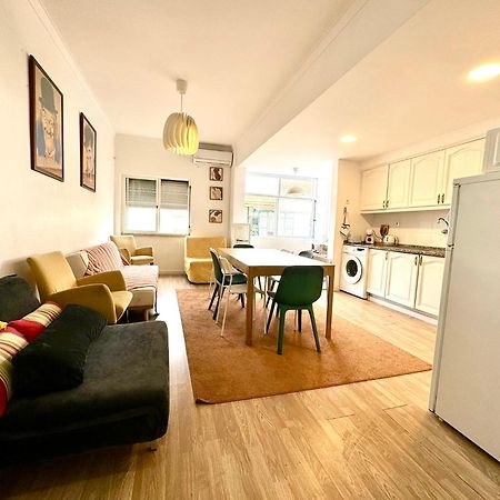 Almada Big Flat Next To Lisbon And Caparica Beach Extérieur photo