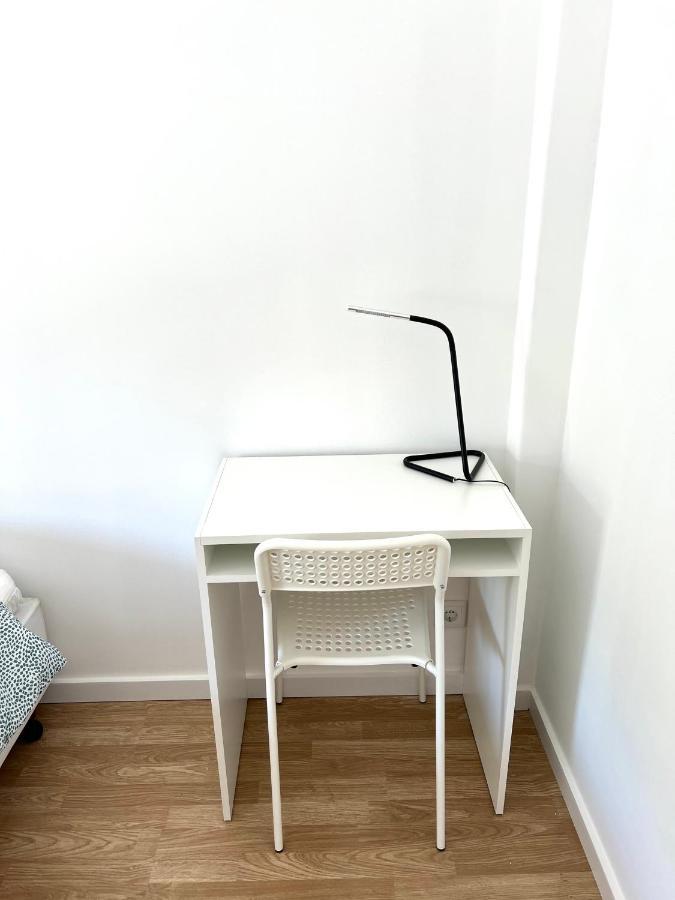 Almada Big Flat Next To Lisbon And Caparica Beach Extérieur photo