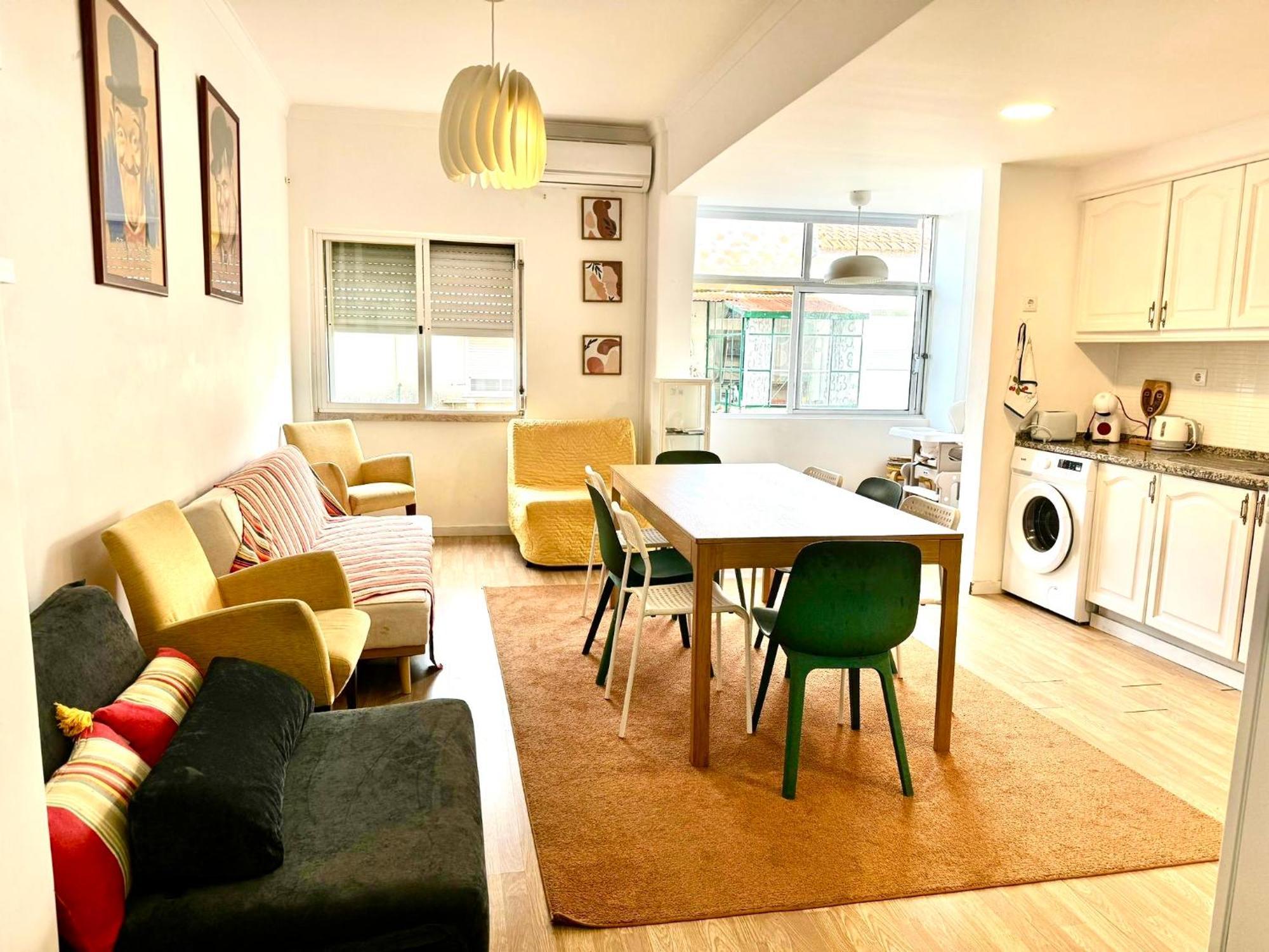 Almada Big Flat Next To Lisbon And Caparica Beach Extérieur photo