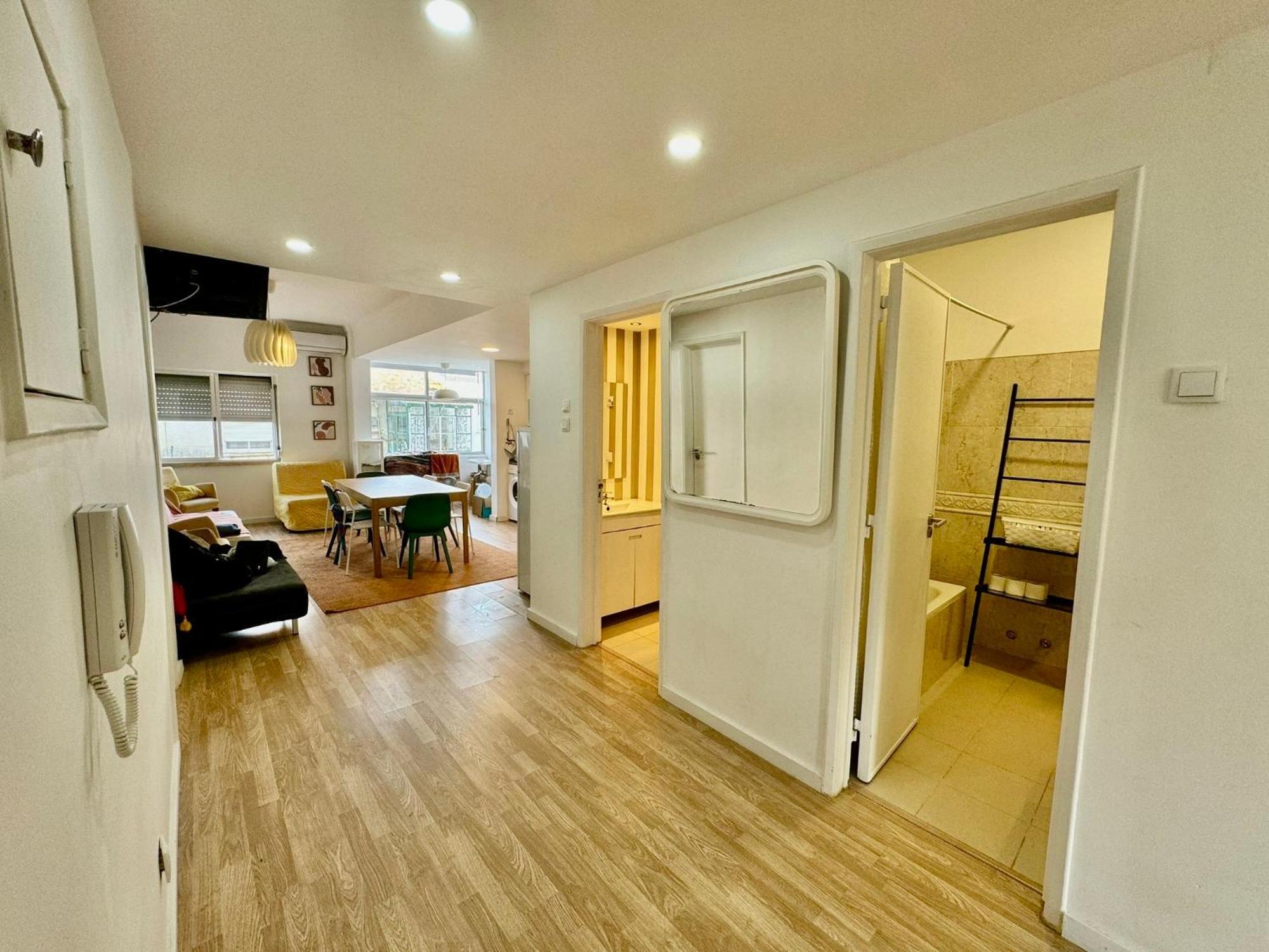 Almada Big Flat Next To Lisbon And Caparica Beach Extérieur photo